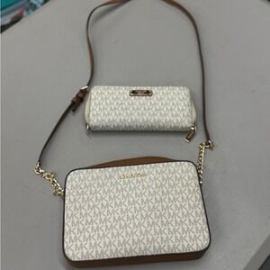 Michael Kors Jet Set Crossbody Bag and Wallet Set Vanilla Acorn‎ Logo MK